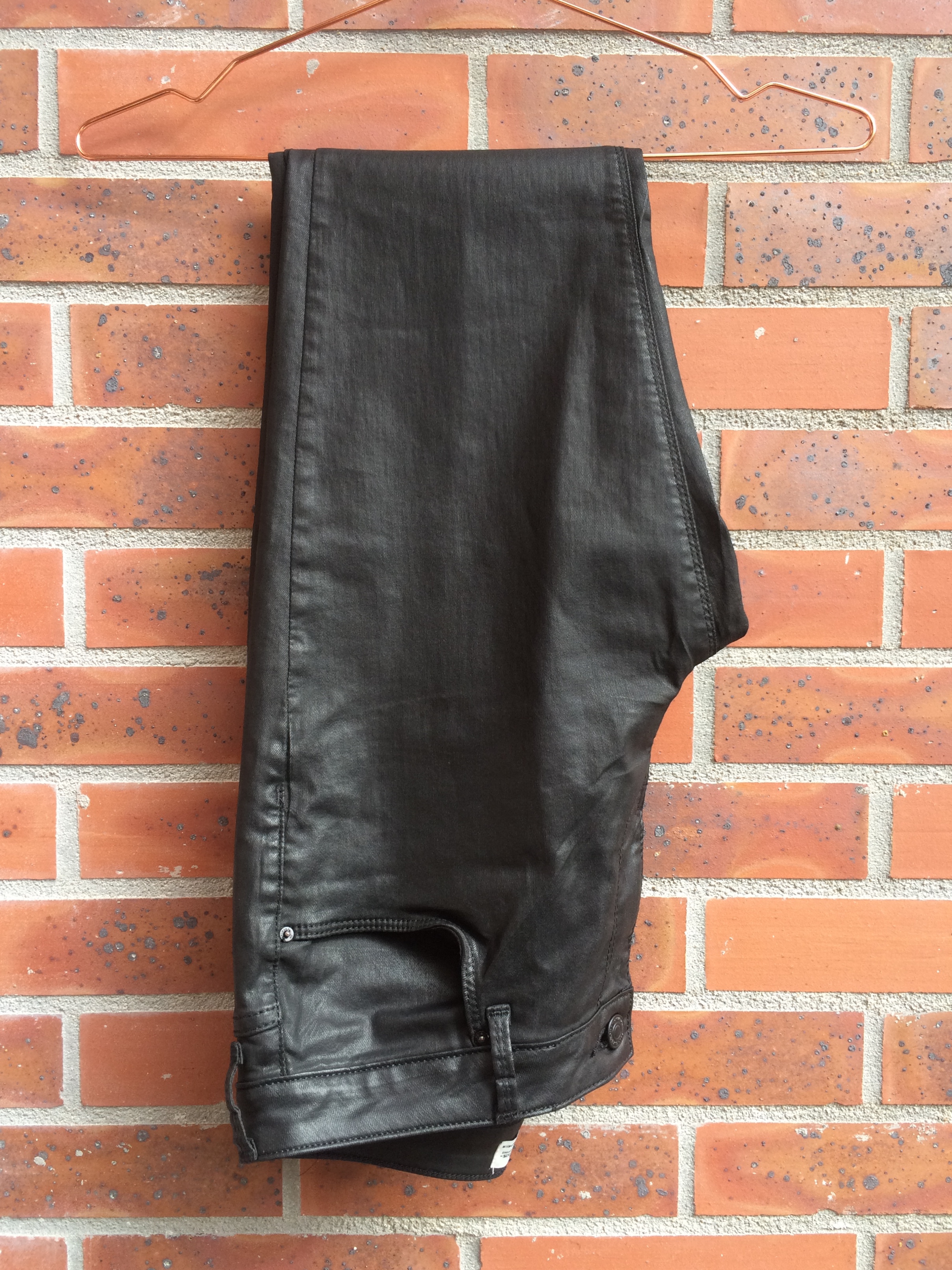 zara soldes été 2016 jean slim noir enduit huilé