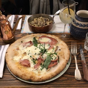 restaurant big love caffe paris pizza pâtes