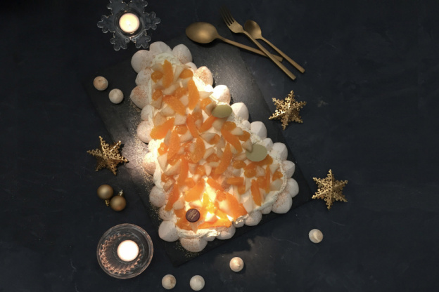 374768-la-meringaie-ouvre-une-3e-boutique-a-paris-et-devoile-sa-buche-pour-noel-2018.jpg